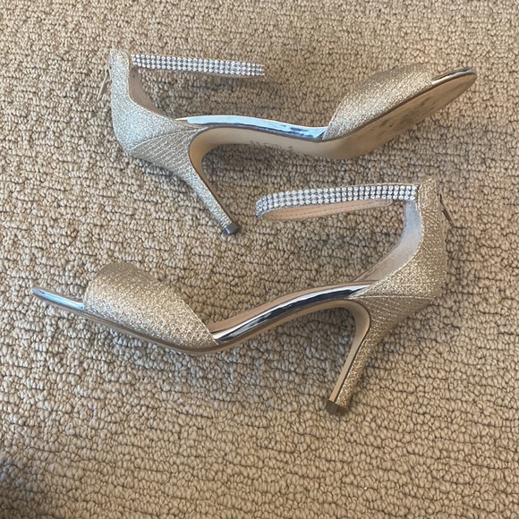 Women’s Dress Shoes Sparkle High Heels with ankle strap size 7.5 worn once - Picture 8 of 12